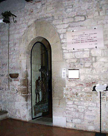Foto 5 Resti casa Spadalonga Chiesa di S.Francesco- fonte associazione eugubininel mondo.com Foto 5 Resti casa Spadalonga Chiesa di S.Francesco- fonte associazione eugubininel mondo.com