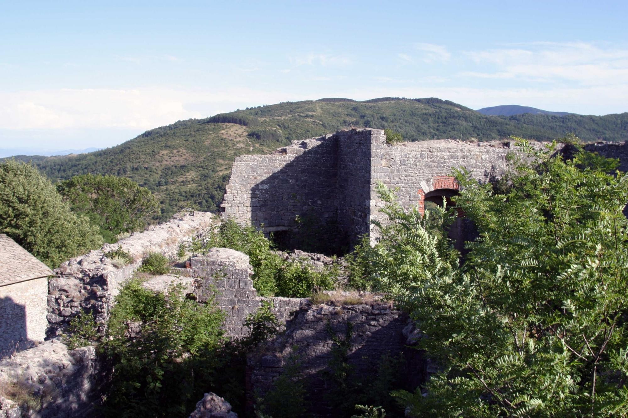 ruderi del Castello dei Cattani alla Verna